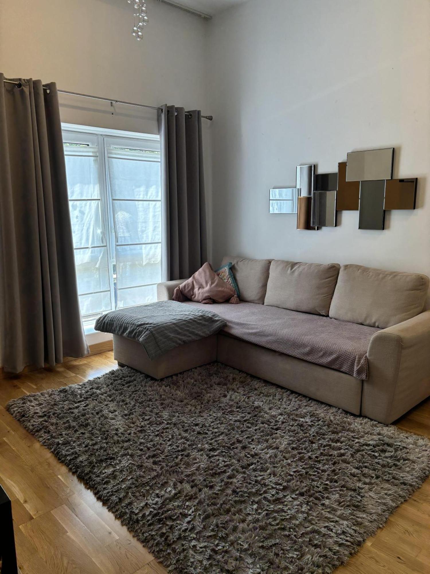 Not Available Apartment *